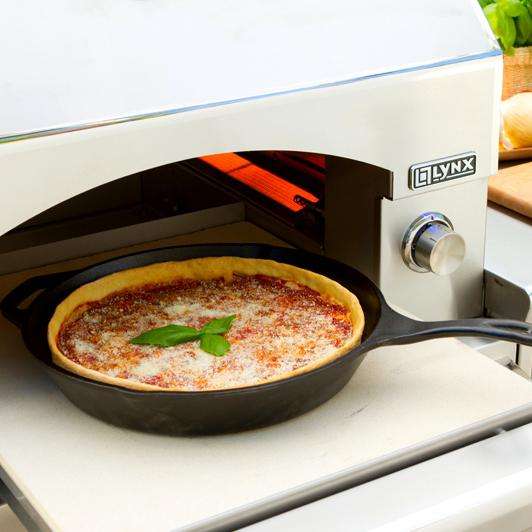 Lynx Napoli Freestanding Pizza Oven - Deep Dish Pizza