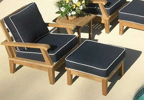 outdoor chairs at the outdoor store