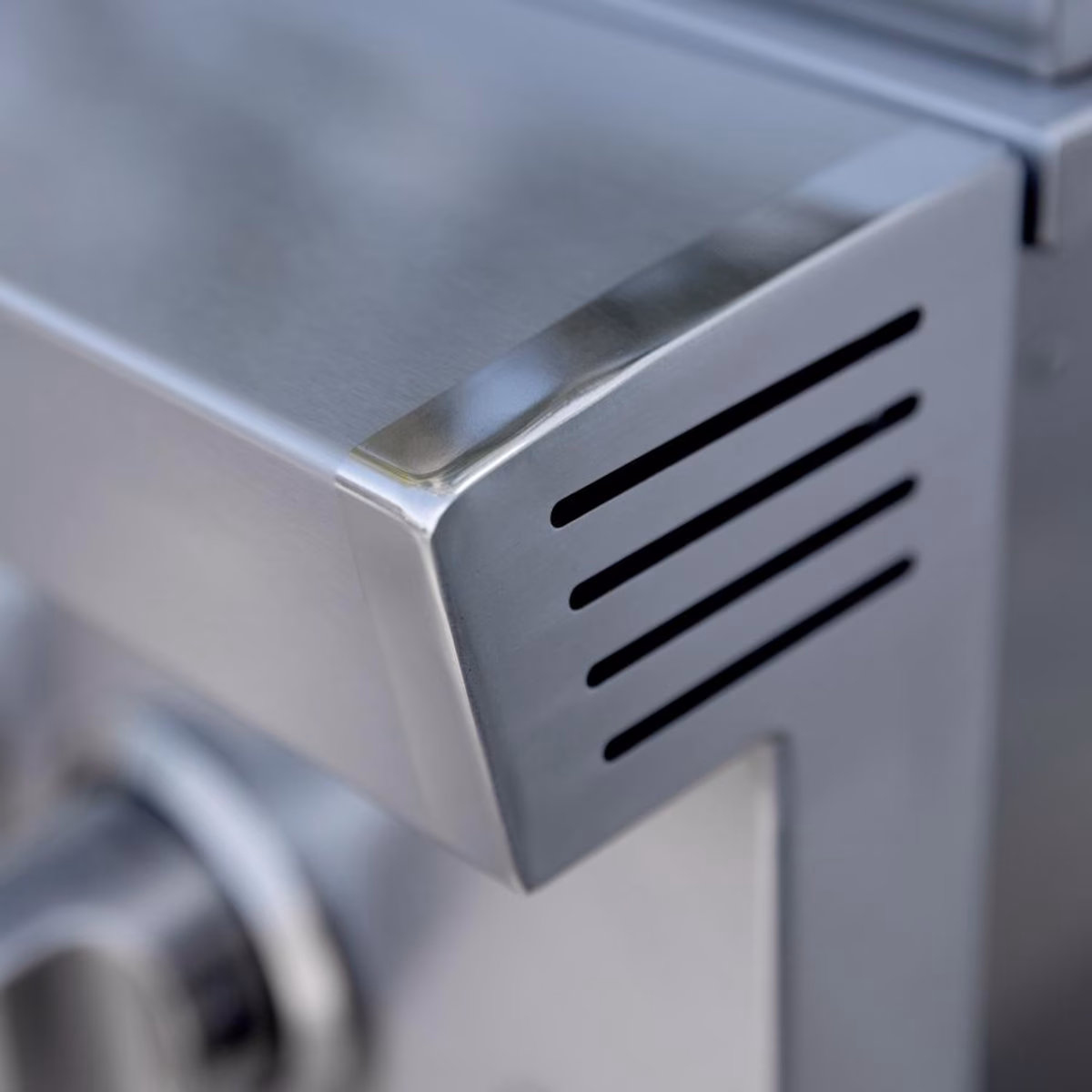 American Made Grills Atlas Double Side Burner Side Lifestyle Image American Made Grills Atlas Double Side Burner Side Lifestyle Image