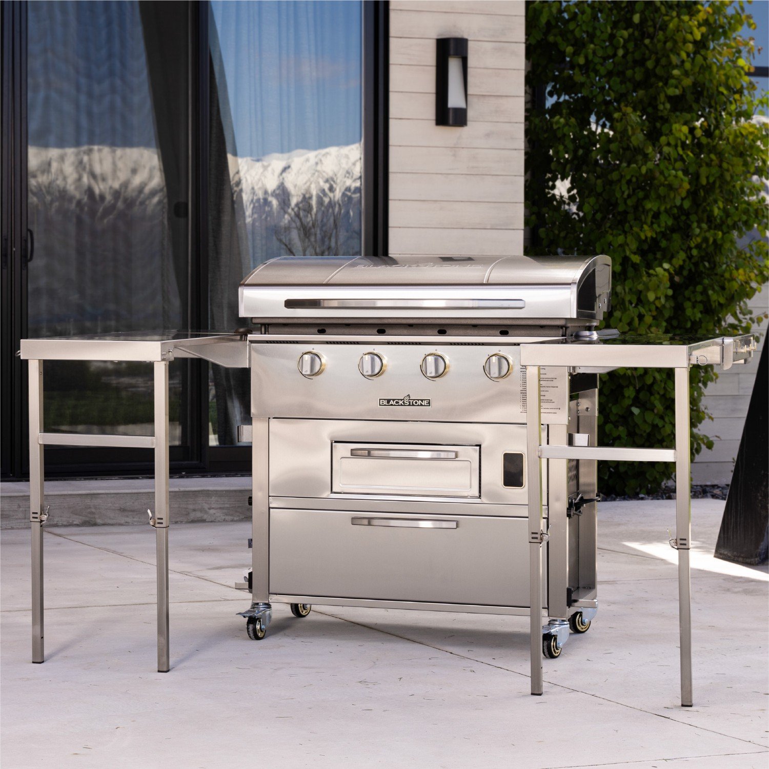 6006_Select36GriddleAirFryerCombo_WSQ_02 Blackstone Select 36" Freestanding Griddle Airfryer Combo lifestyle